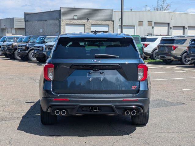 Certified 2022 Ford Explorer ST w/ Equipment Group 401A AWD/4WD image 4