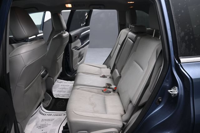 Used 2019 Toyota Highlander Plus AWD/4WD image 13