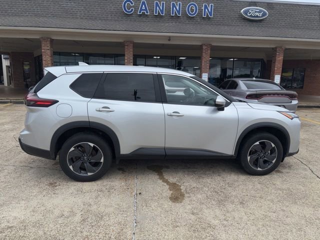 Used 2024 Nissan Rogue SV FWD image 6
