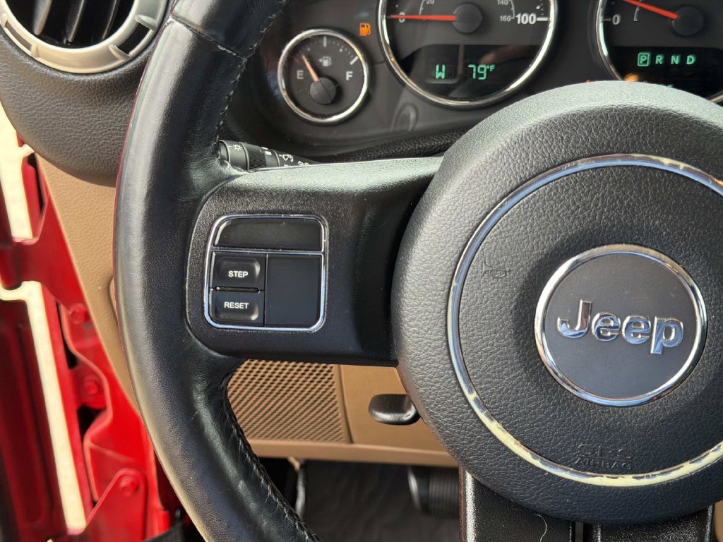 Used 2018 Jeep Wrangler Unlimited Sahara AWD/4WD image 23