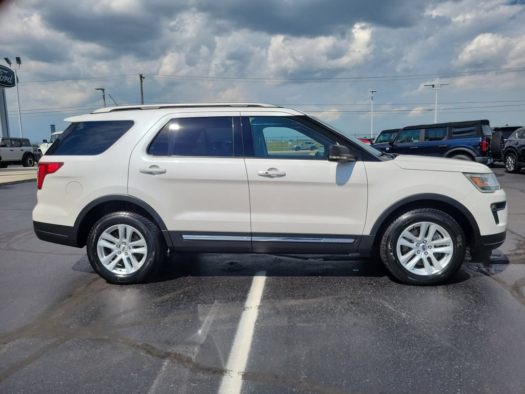 Certified 2019 Ford Explorer XLT w/ Equipment Group 202A AWD/4WD image 3