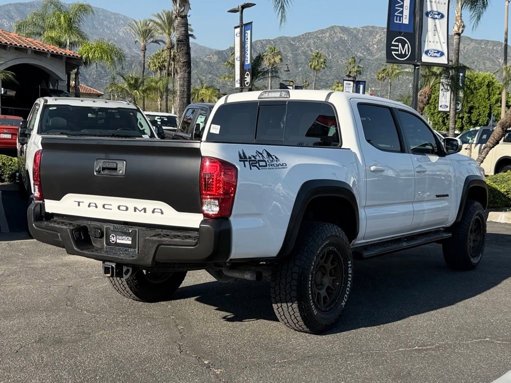 Used 2017 Toyota Tacoma TRD Off-Road w/ Tow Package image 10