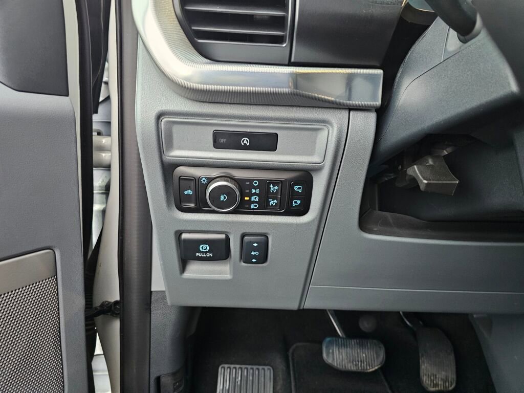 Certified 2025 Ford F150 Lariat w/ Equipment Group 502A High image 21