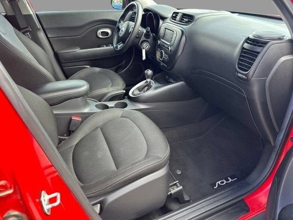 Used 2017 Kia Soul + FWD image 3