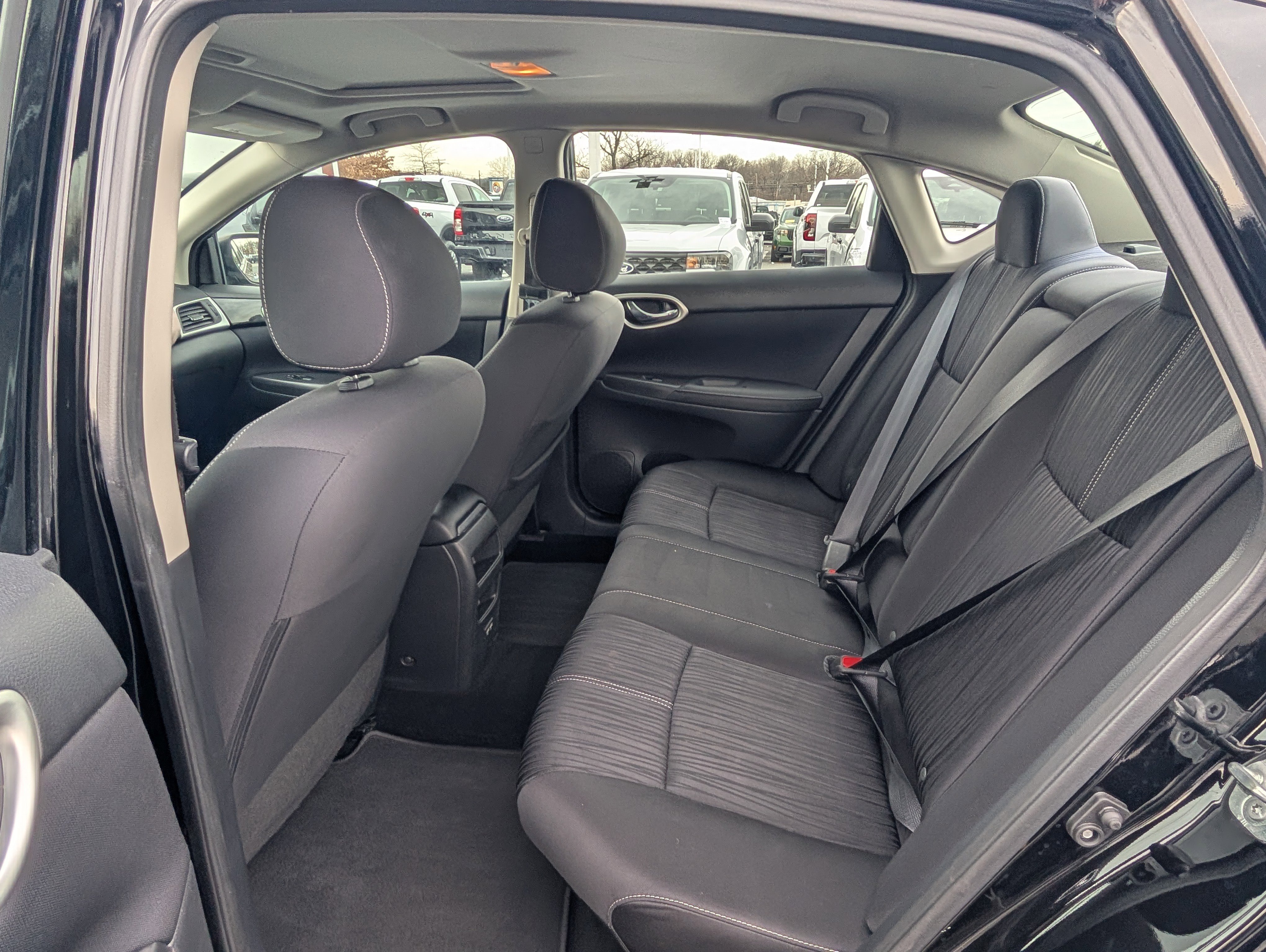 Used 2018 Nissan Sentra SV w/ Premium Package (P01) image 12