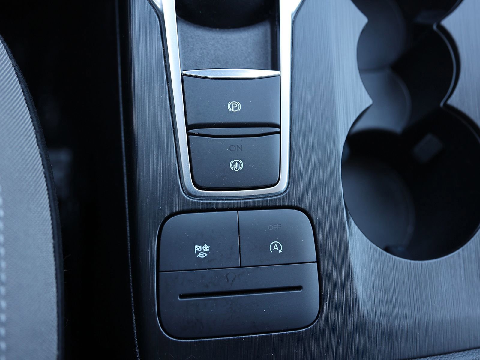 Certified 2022 Ford Escape SE w/ Cold Weather Package image 30