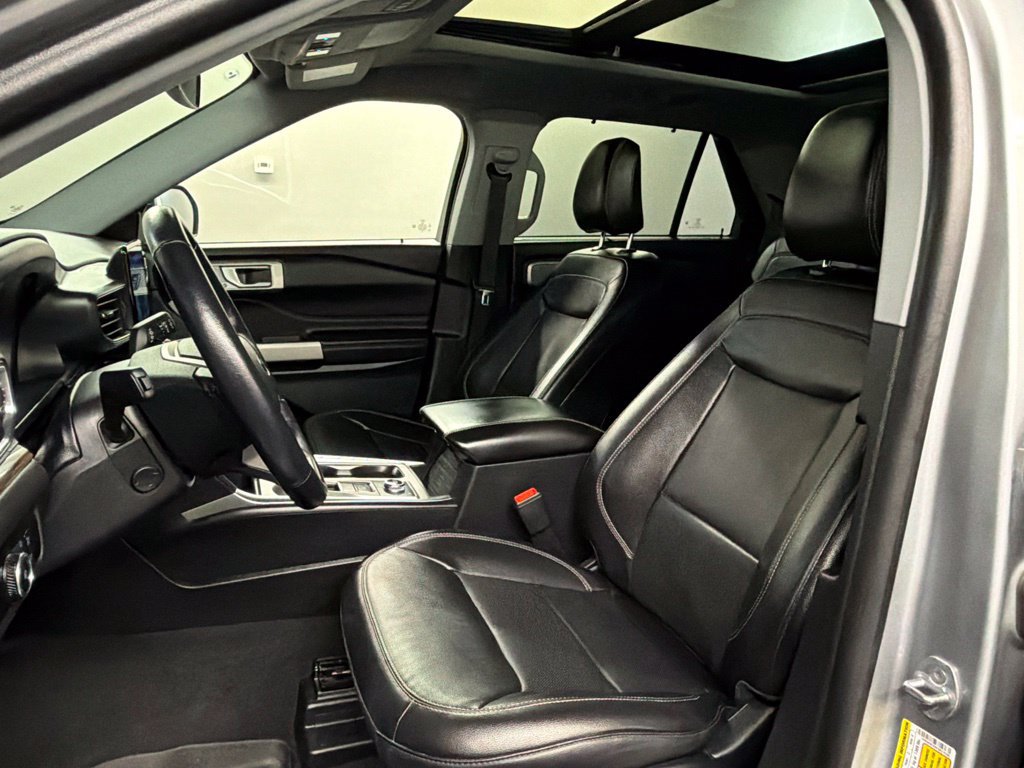 Certified 2023 Ford Explorer Limited w/ Equipment Group 301A AWD/4WD image 28