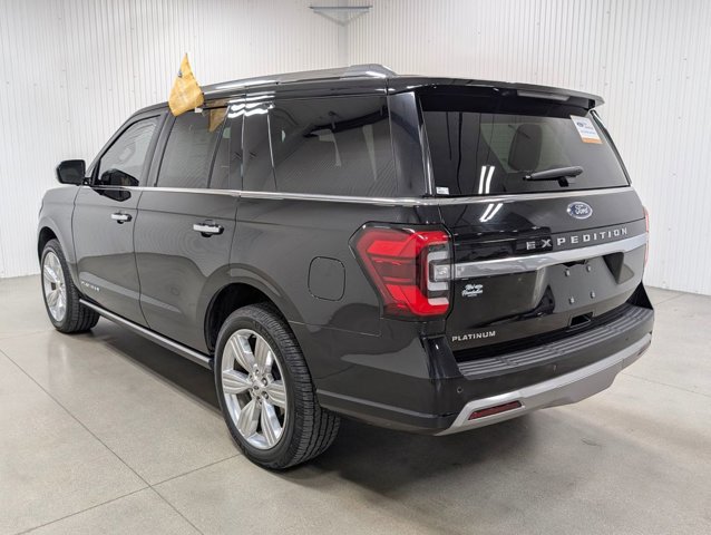 Certified 2022 Ford Expedition Platinum image 3