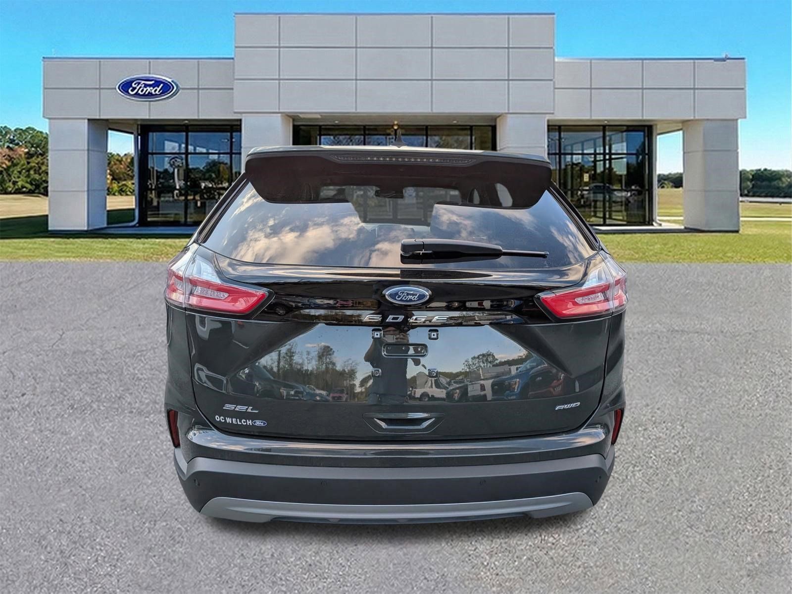 Certified 2024 Ford Edge SEL w/ Convenience Package image 4