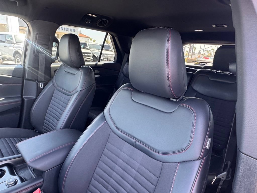 Certified 2025 Ford Explorer ST-Line w/ Premium Package RWD image 20