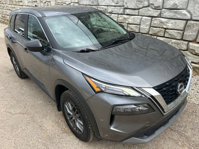 Used 2023 Nissan Rogue S AWD/4WD image 7