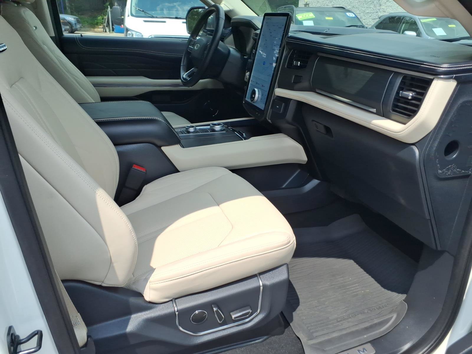 Certified 2024 Ford Expedition Max Platinum AWD/4WD image 31