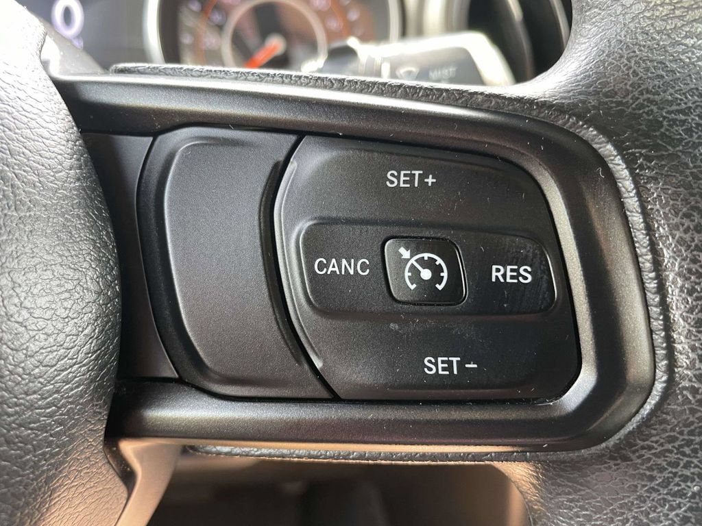 Used 2018 Jeep Wrangler Unlimited Sport AWD/4WD image 25