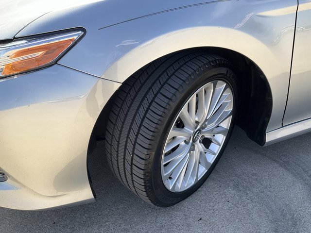 Used 2019 Toyota Camry XLE FWD image 25