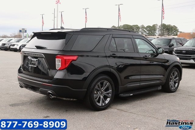 Certified 2022 Ford Explorer XLT w/ Equipment Group 202A image 5