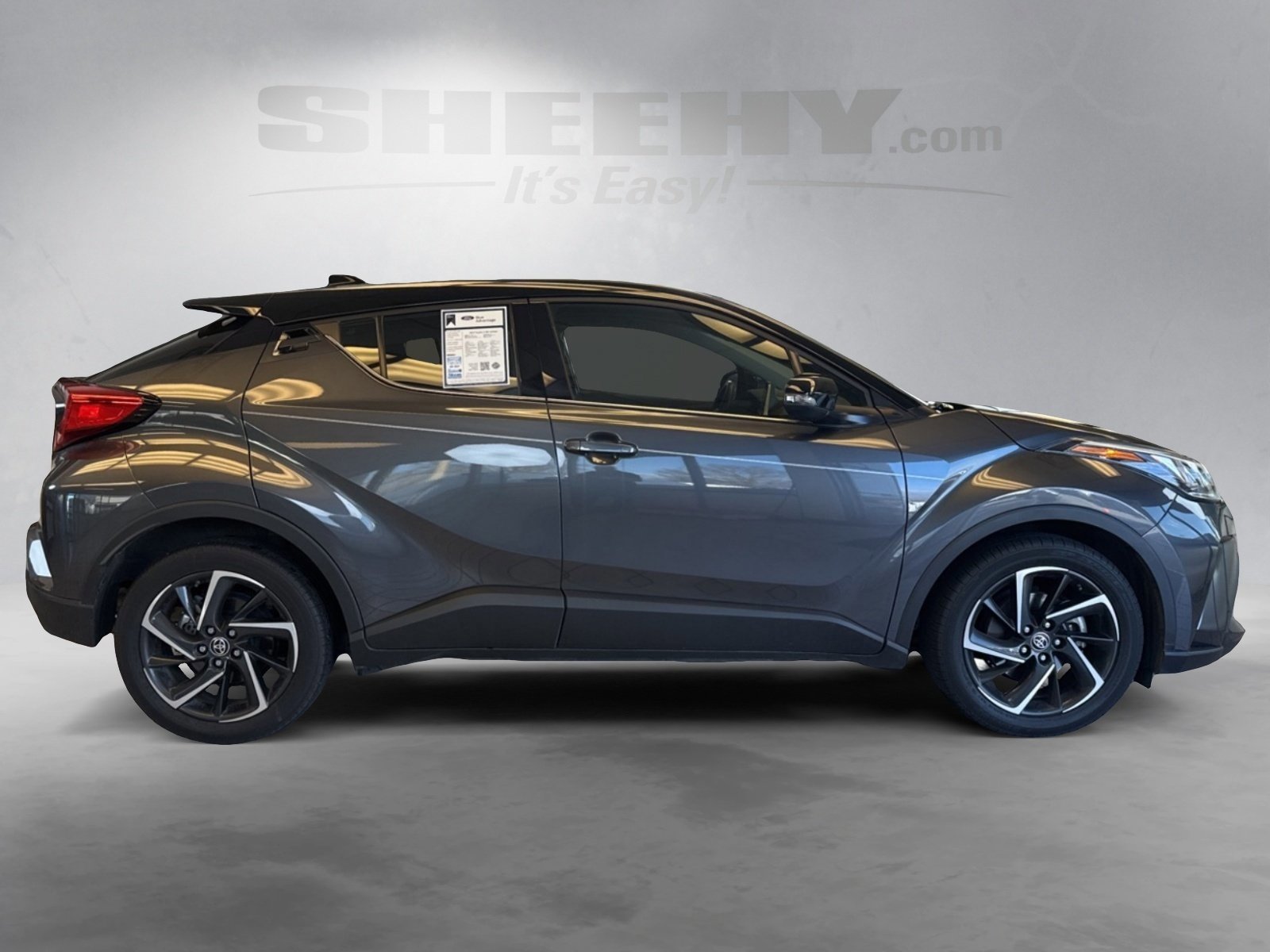 Used 2022 Toyota C-HR Limited image 6
