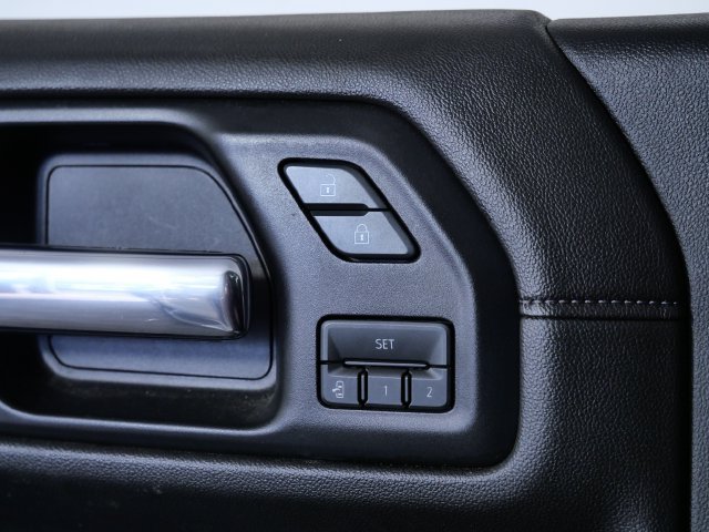 Used 2019 GMC Sierra 1500 SLT w/ SLT Premium Plus Package AWD/4WD image 29