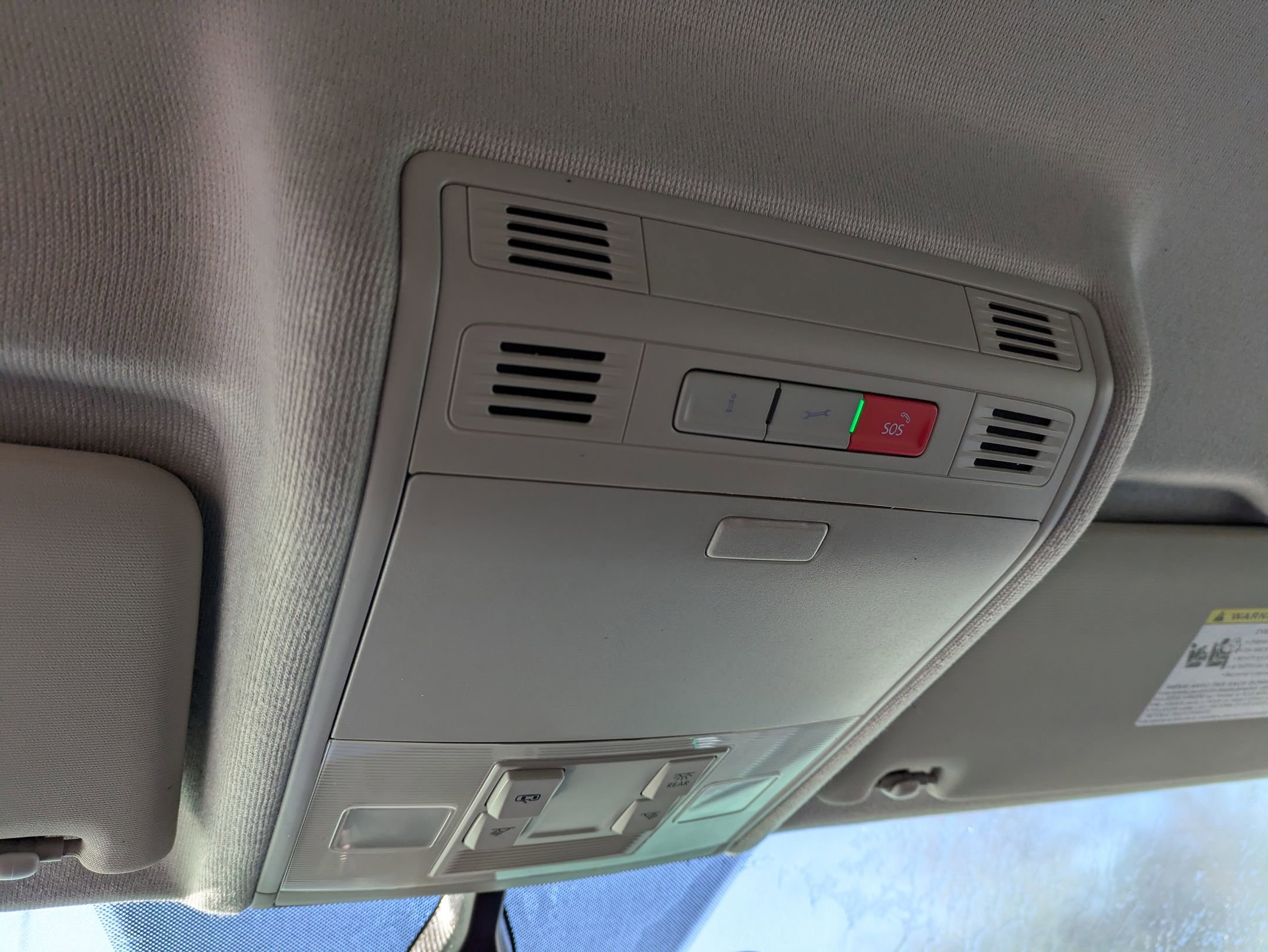 Used 2020 Volkswagen Tiguan SE image 26