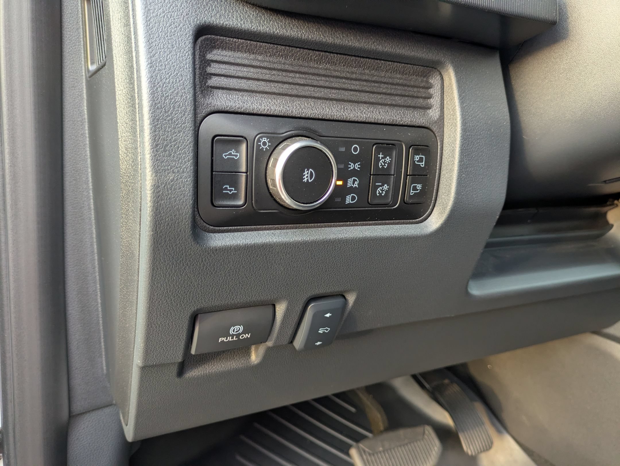 Certified 2025 Ford F250 Platinum AWD/4WD image 18