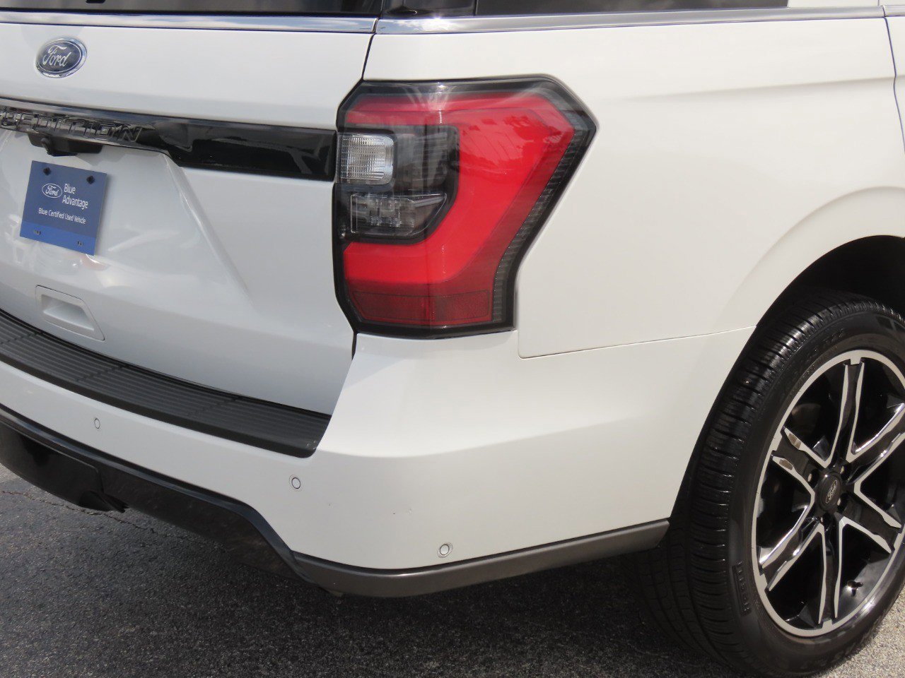 Certified 2021 Ford Expedition Limited RWD image 12