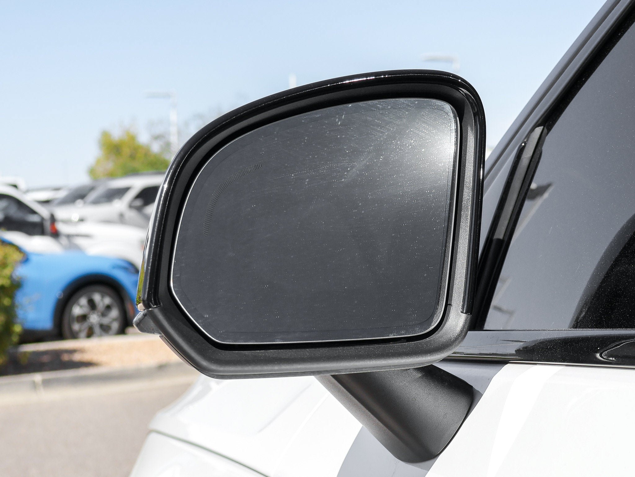 Used 2022 Volvo XC40 T5 R-Design AWD/4WD image 17
