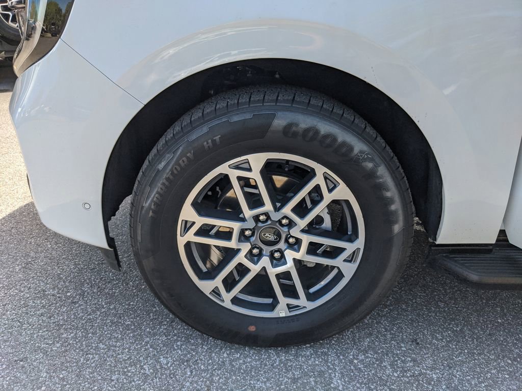 Certified 2025 Ford Expedition Max Active image 33