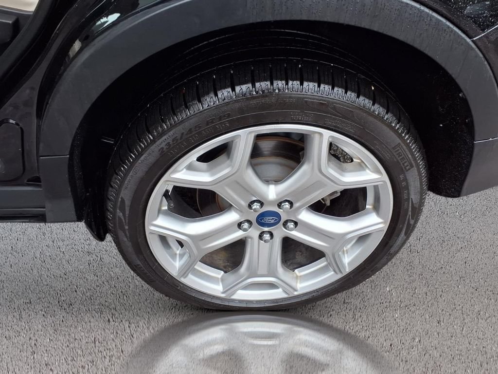 Certified 2019 Ford Escape Titanium AWD/4WD image 31