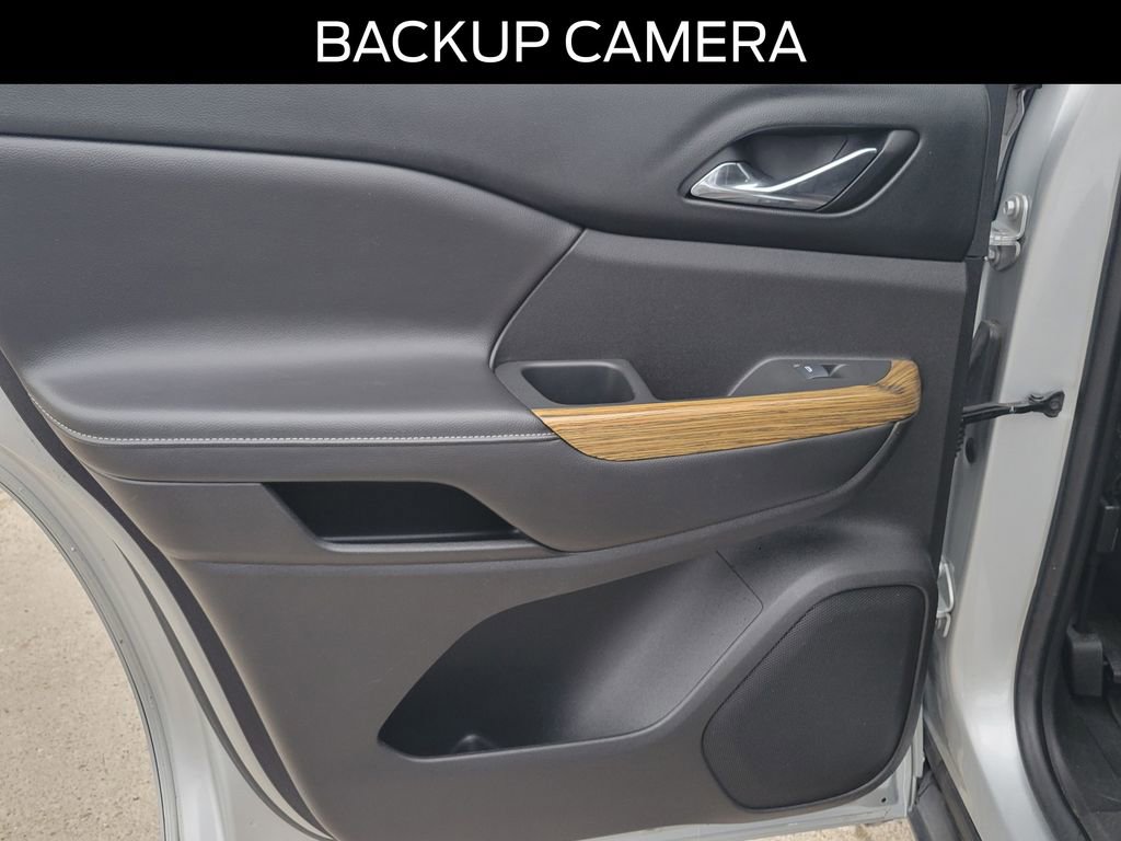 Used 2017 GMC Acadia Denali w/ Technology Package FWD image 13