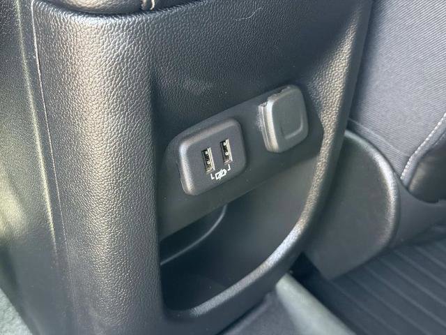 Used 2022 Chevrolet Colorado LT w/ Luxury Package RWD image 18