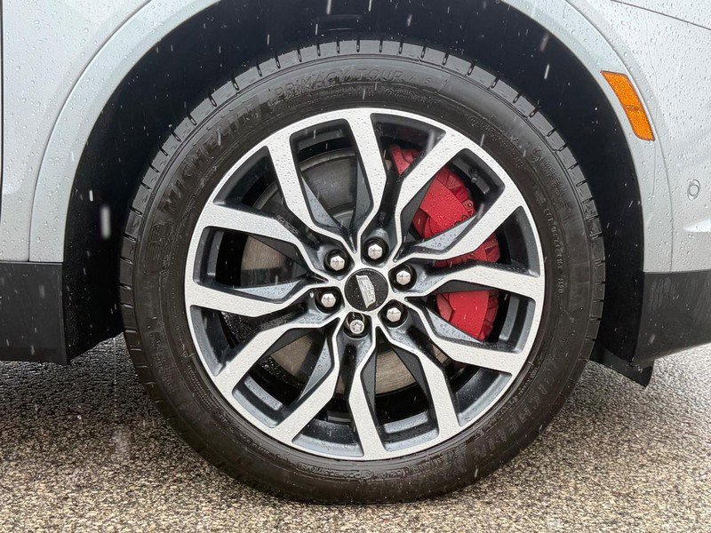 Used 2025 Cadillac XT5 Sportv w/ Technology Package image 12