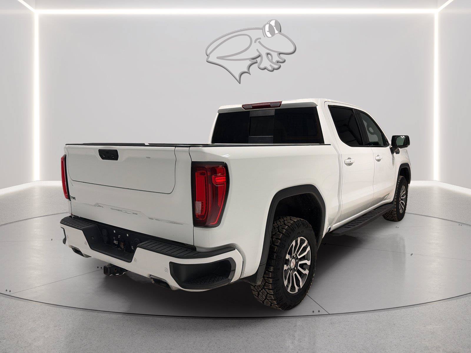 Used 2022 GMC Sierra 1500 AT4 w/ AT4 Premium Package AWD/4WD image 6