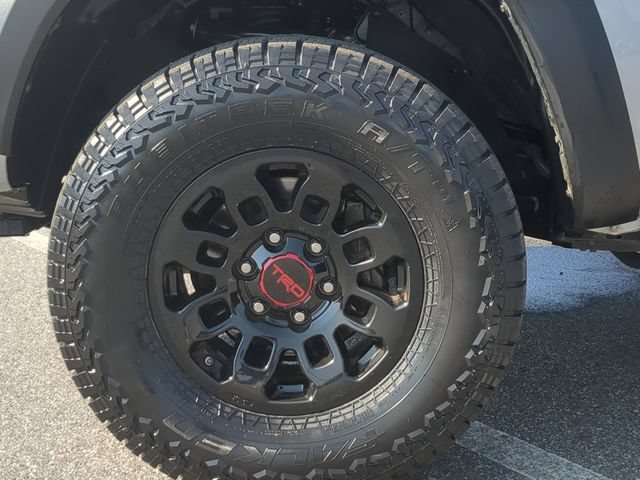 Used 2019 Toyota Tacoma TRD Off-Road AWD/4WD image 9