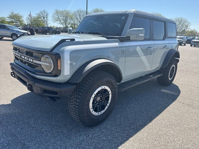 Certified 2023 Ford Bronco Outer Banks w/ Sasquatch Package AWD/4WD image 2