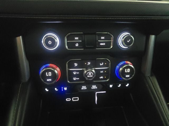 Used 2021 GMC Yukon XL SLT AWD/4WD image 28