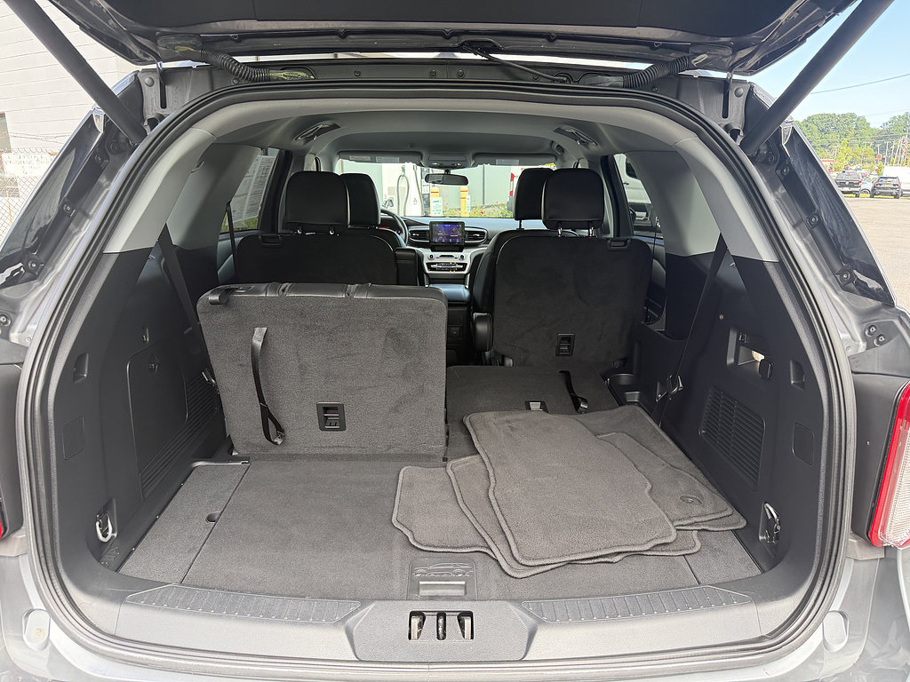 Certified 2023 Ford Explorer XLT w/ Equipment Group 202A AWD/4WD image 6