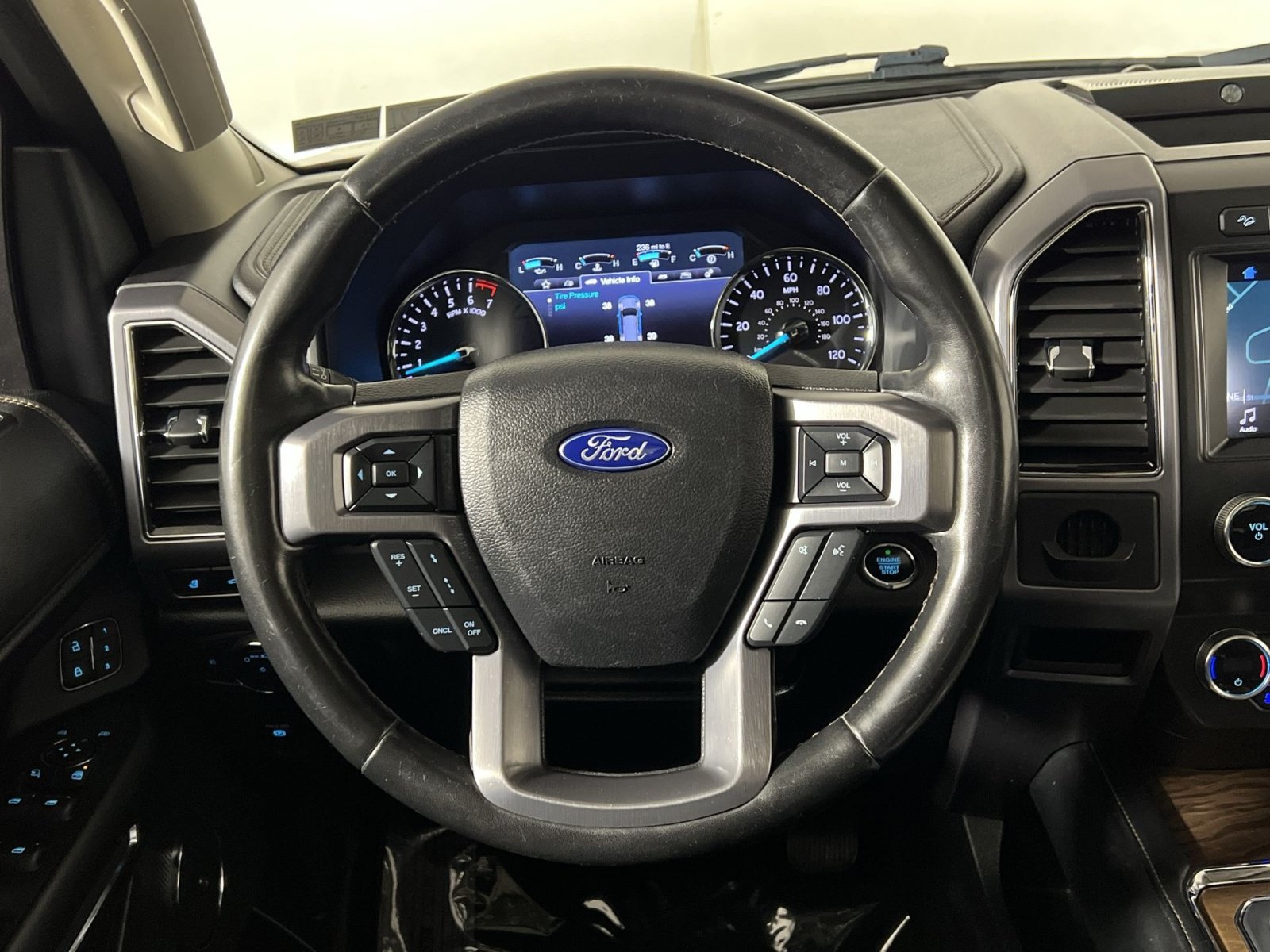 Certified 2019 Ford Expedition Platinum AWD/4WD image 16