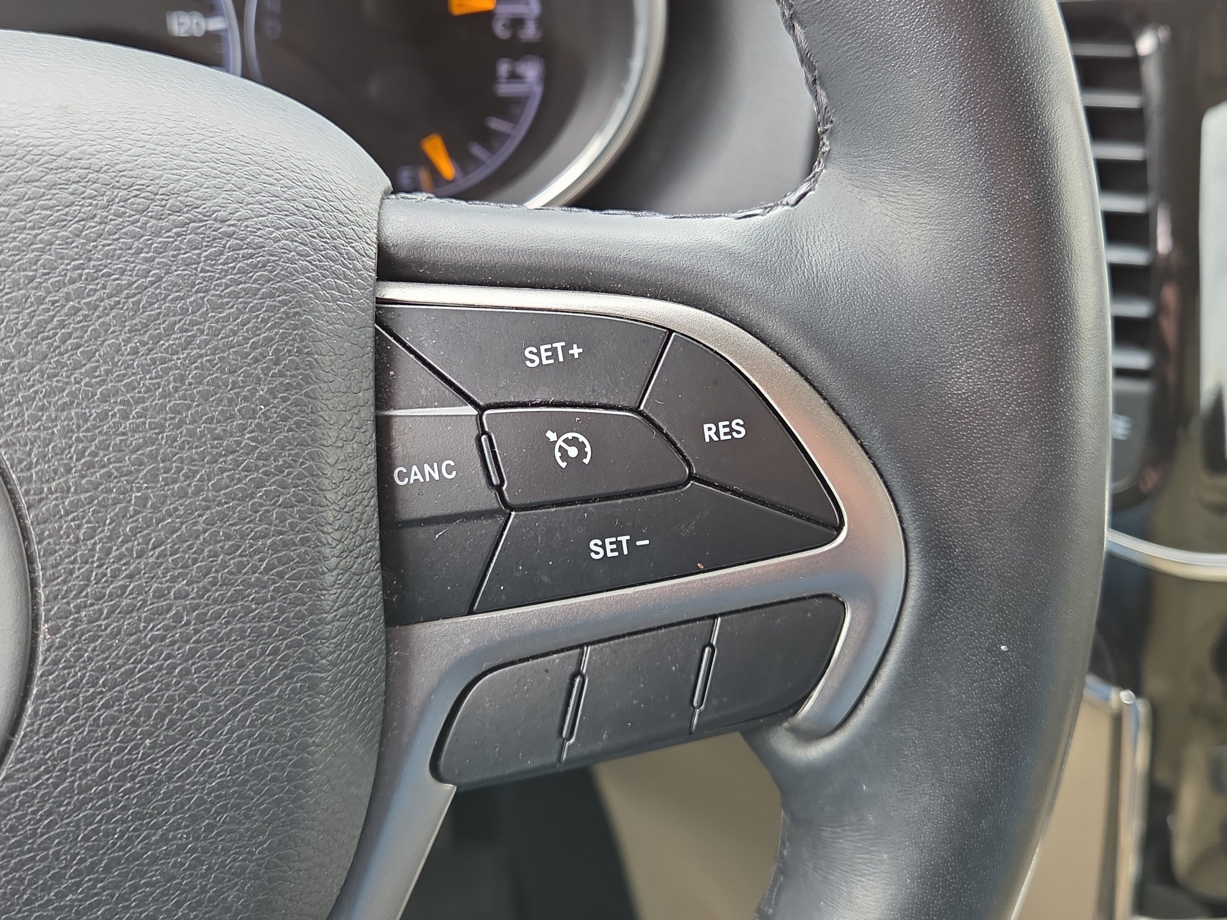 Used 2022 Jeep Grand Cherokee Limited w/ Tech Group image 20