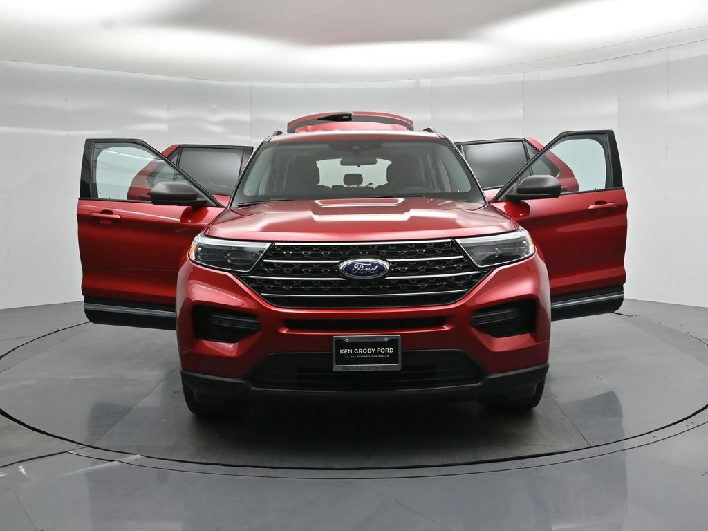 Certified 2023 Ford Explorer XLT RWD image 29