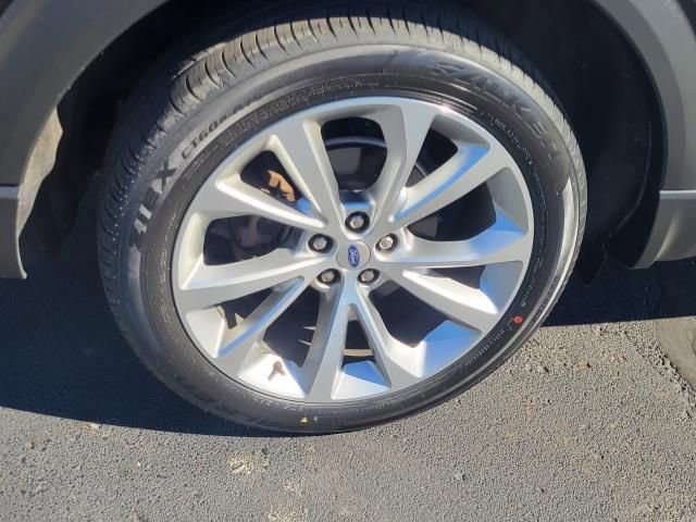 Certified 2022 Ford Explorer Platinum w/ Equipment Group 601A image 9