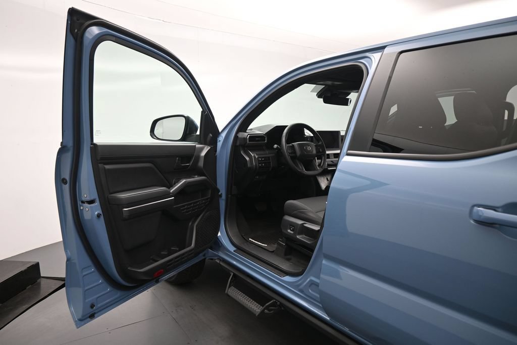 Used 2026 Toyota Tacoma SR5 AWD/4WD image 8