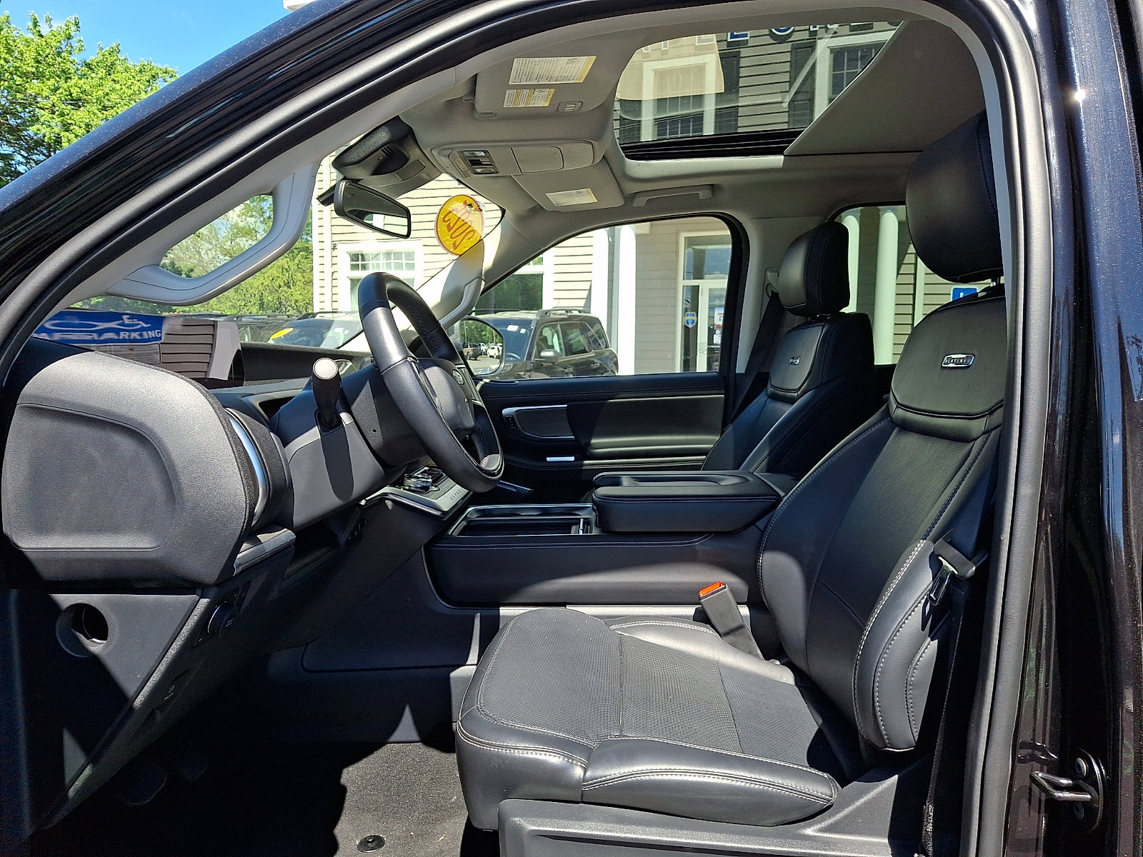 Certified 2025 Ford Expedition Platinum AWD/4WD image 15