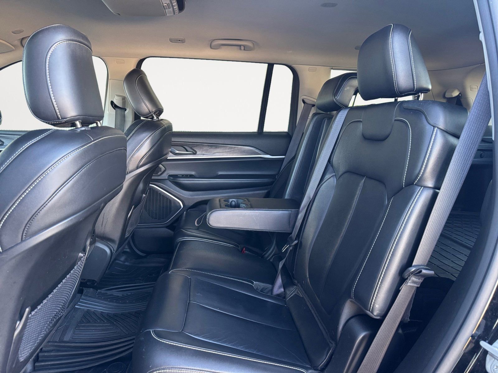 Used 2021 Jeep Grand Cherokee L Limited image 13