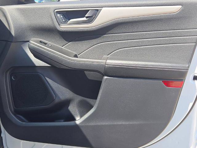 Certified 2022 Ford Escape SE w/ Cold Weather Package FWD image 8