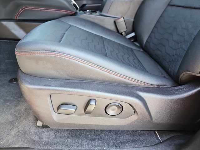 Used 2024 Chevrolet Colorado Z71 w/ Z71 Convenience Package 2 AWD/4WD image 16
