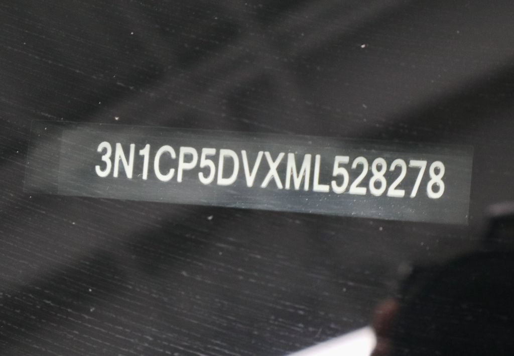 Used 2021 Nissan Kicks SR w/ SR Premium Package FWD image 34