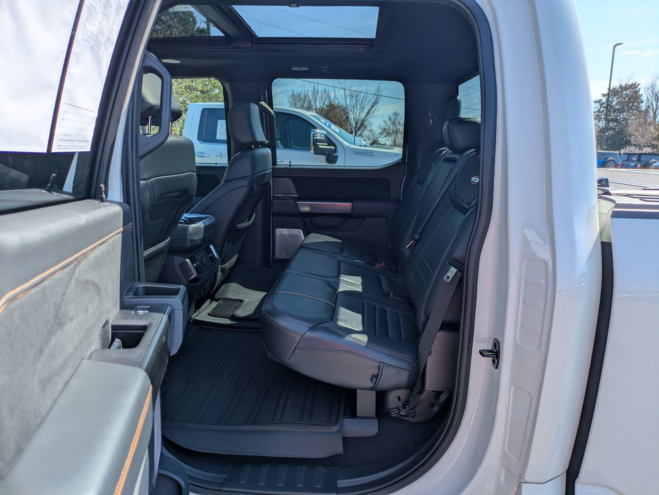 Certified 2023 Ford F150 Platinum w/ Equipment Group 701A High image 32