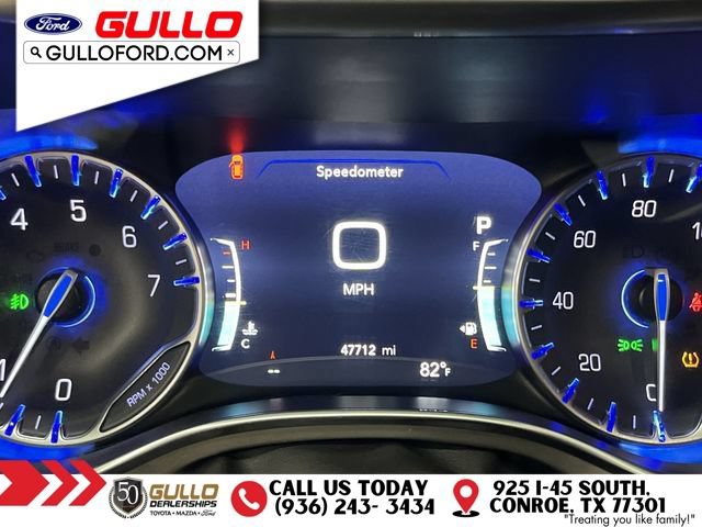 Used 2024 Chrysler Pacifica Limited w/ S Appearance Package FWD image 25