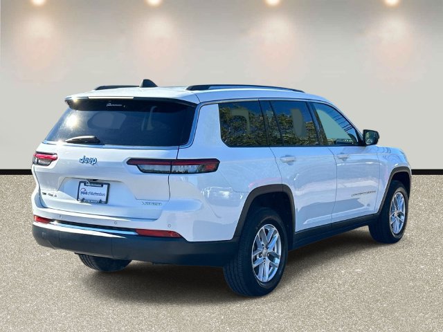 Used 2022 Jeep Grand Cherokee L Laredo w/ Luxury Tech Group I AWD/4WD image 5