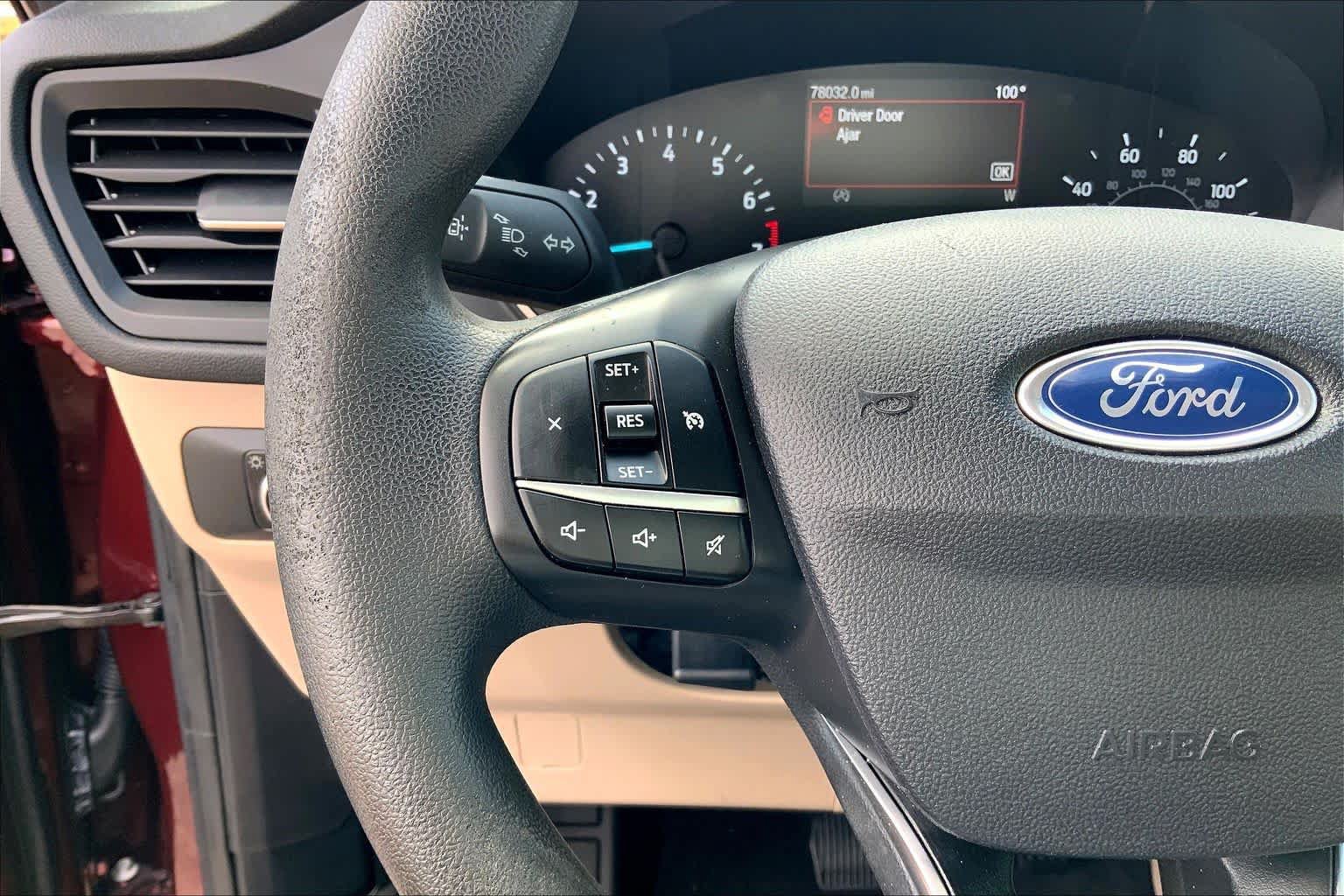 Certified 2021 Ford Escape SE w/ SE Sport Appearance Package FWD image 22