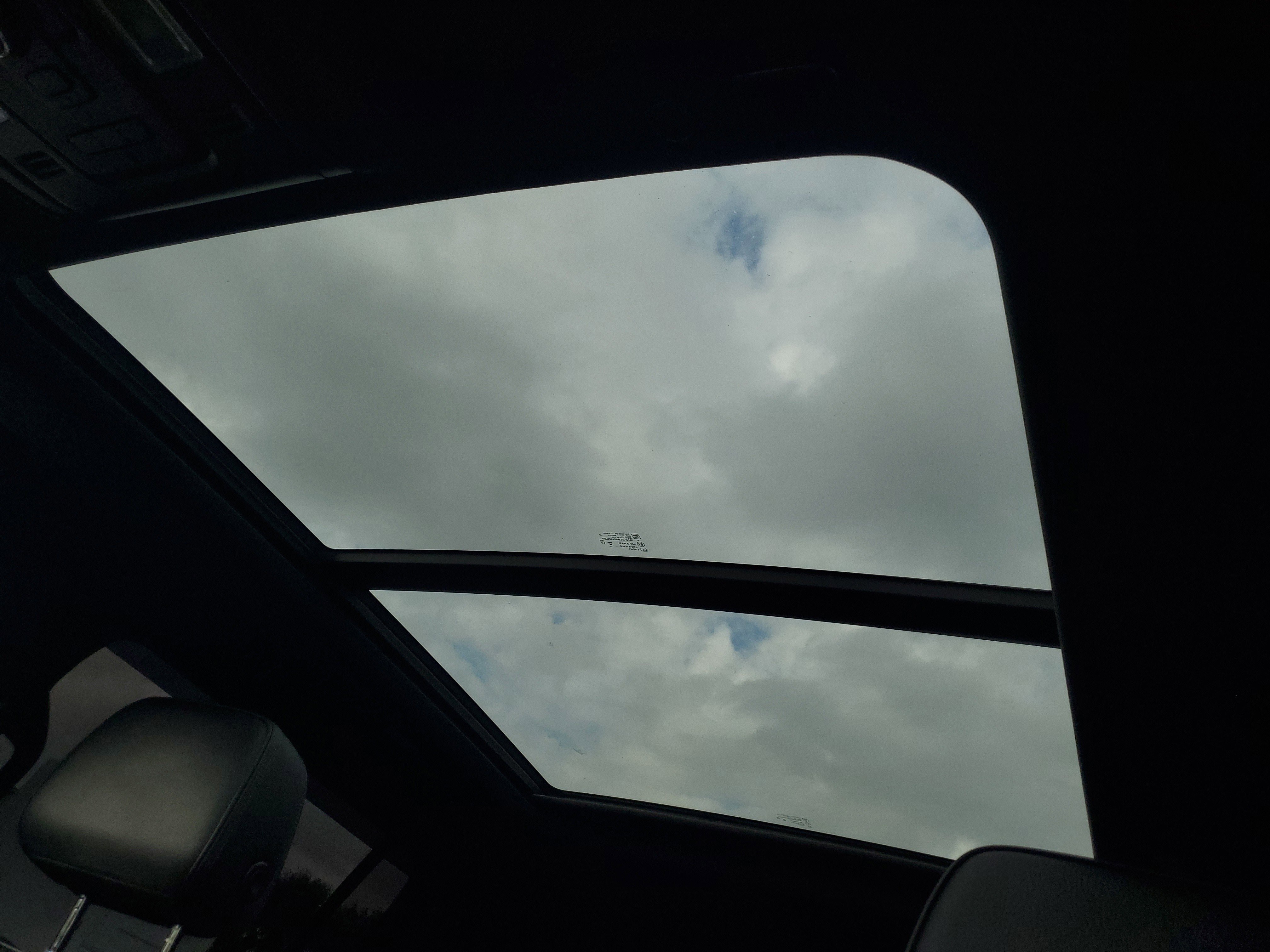 Used 2023 GMC Yukon XL Denali image 29